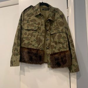 Zara camo-fur  jacket